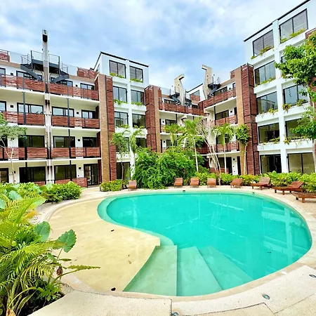 Chic 2Br Condo, Private Jacuzzi And 2 Free Bikes