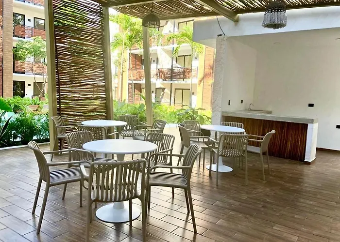 Chic 2br Condo, Private Jacuzzi And 2 Free Bikes Apartamento